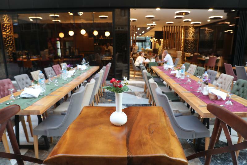 New Garden Hotel ดิยาร์บาคีร์ ภายนอก รูปภาพ