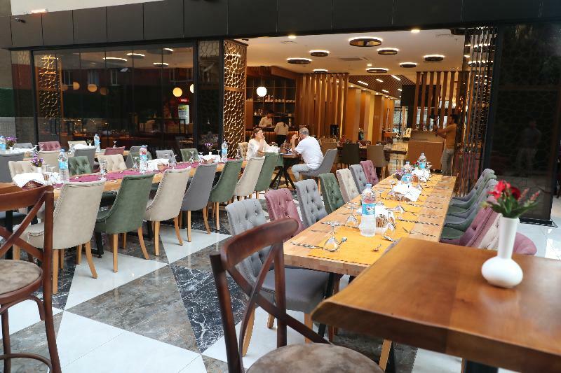 New Garden Hotel ดิยาร์บาคีร์ ภายนอก รูปภาพ